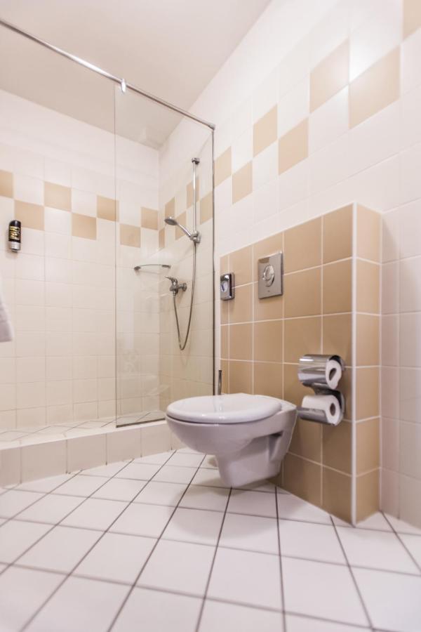 Hotel Vinar - Bed & Breakfast Kurdejov Экстерьер фото